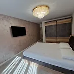 Апартаменти Sevi *