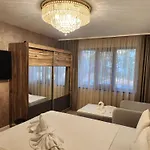 Апартаменти Sevi *